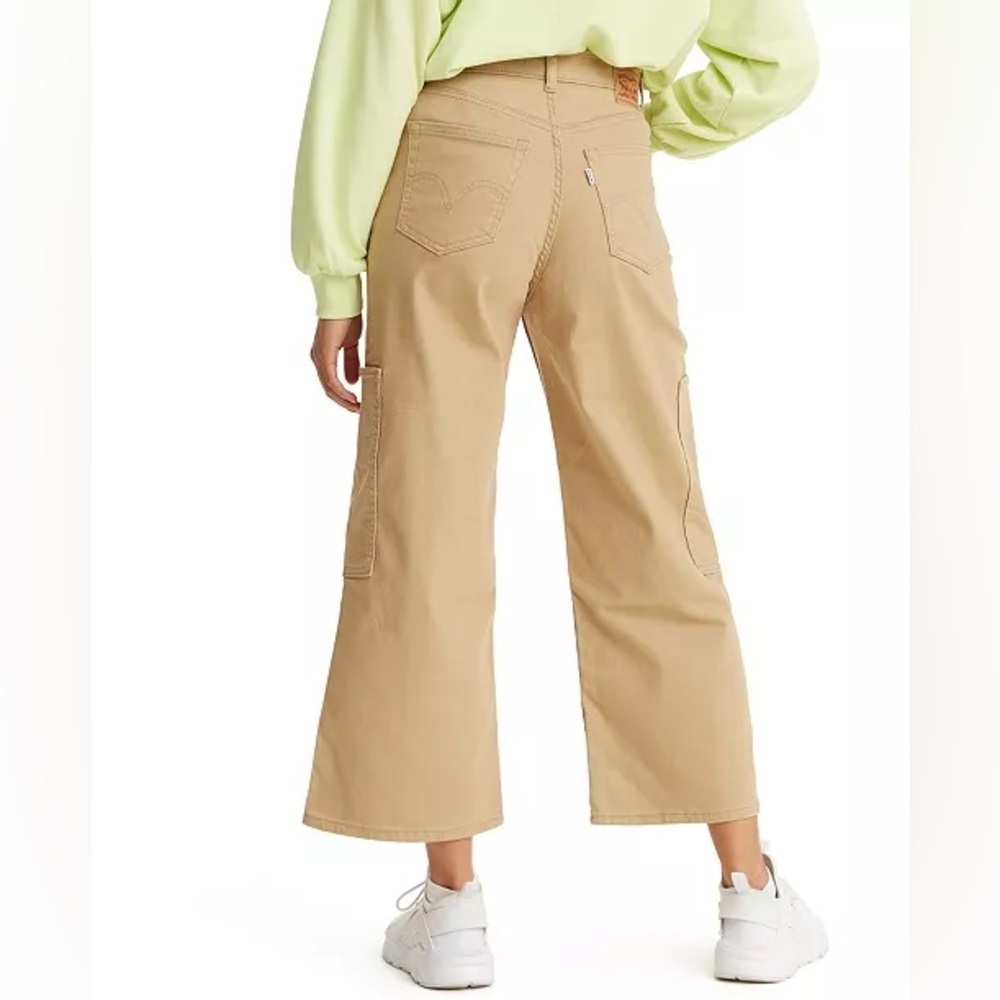 Levi’s Women’s High Waisted Wide Leg Utility Cropped Tan Zip Fly Pants Size 24